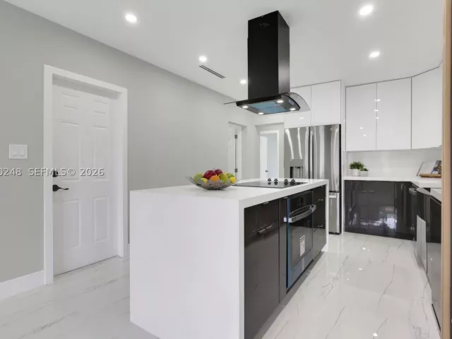 3-bedroom home for sale in Fort Lauderdale - 1997 SW 28th Ave - MondialRealty