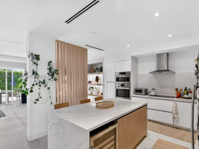 4-bedroom home for rent in Miami - 2149 SW 30th Ct 2149 - MondialRealty