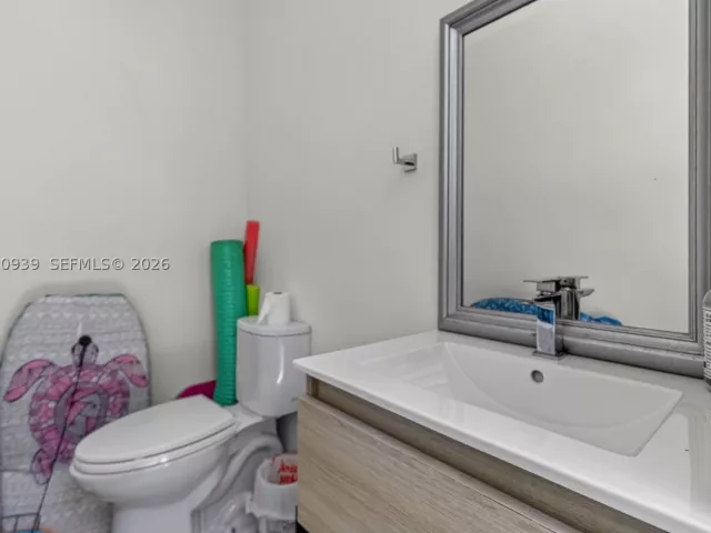 4-bedroom home for rent in Miami - 2149 SW 30th Ct 2149 - MondialRealty