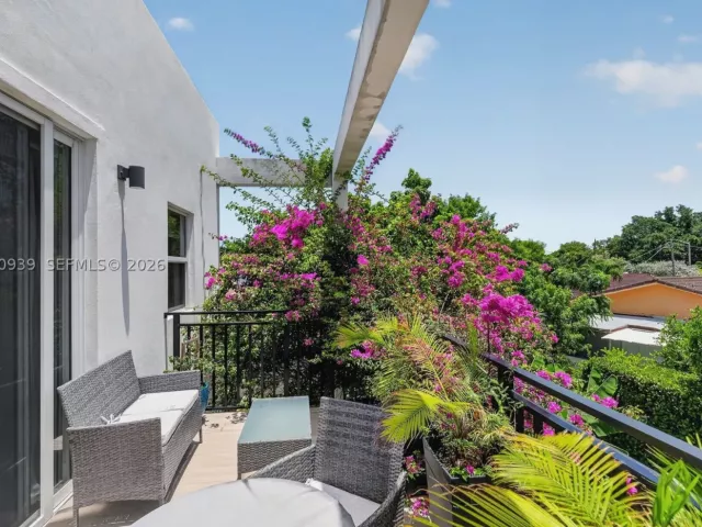 4-bedroom home for rent in Miami - 2149 SW 30th Ct 2149 - MondialRealty