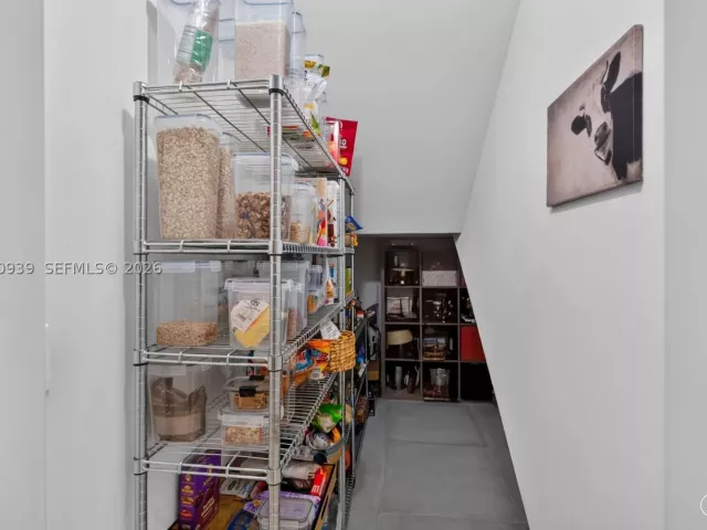 4-bedroom home for rent in Miami - 2149 SW 30th Ct 2149 - MondialRealty