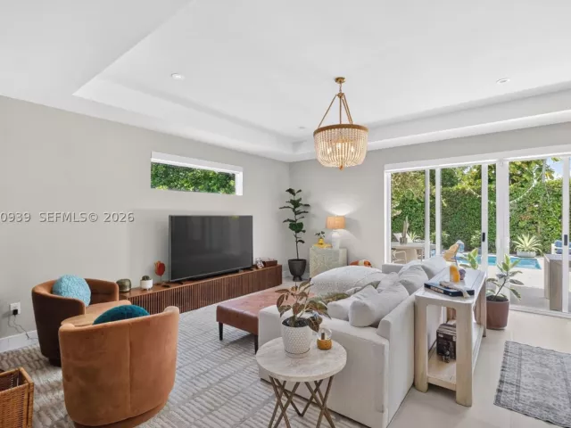 4-bedroom home for rent in Miami - 2149 SW 30th Ct 2149 - MondialRealty