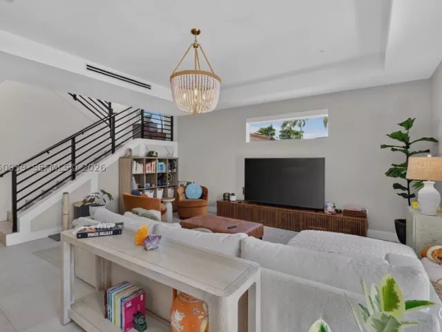 4-bedroom home for rent in Miami - 2149 SW 30th Ct 2149 - MondialRealty