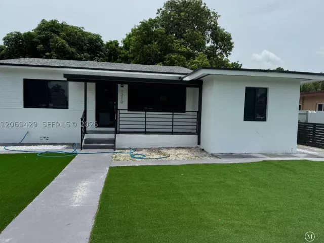3-bedroom home for rent in North Miami - 1210 NW 123rd St - MondialRealty