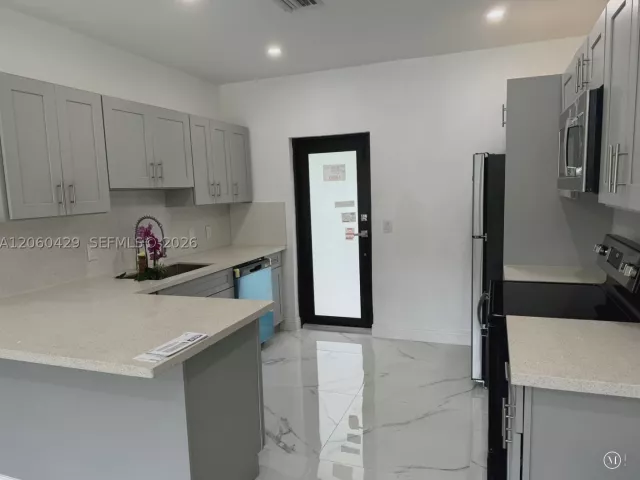 3-bedroom home for rent in North Miami - 1210 NW 123rd St - MondialRealty