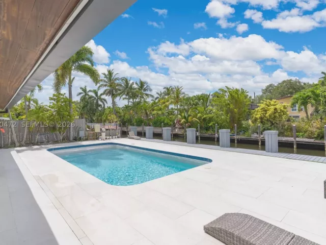 4-bedroom home for rent in Fort Lauderdale - 1713 SW 5th St - MondialRealty