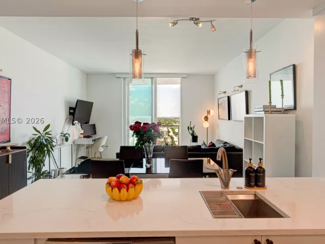 2-bedroom condo for rent in Fort Lauderdale - 315 NE 3rd Ave 1908 - MondialRealty