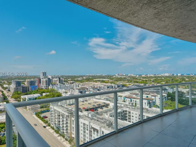 2-bedroom condo for rent in Fort Lauderdale - 315 NE 3rd Ave 1908 - MondialRealty