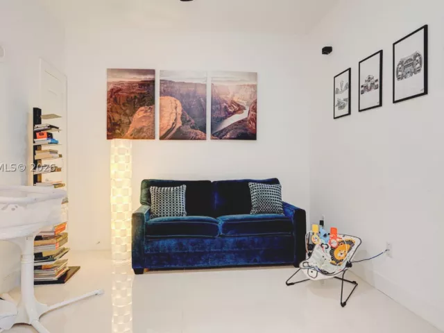 2-bedroom condo for rent in Fort Lauderdale - 315 NE 3rd Ave 1908 - MondialRealty
