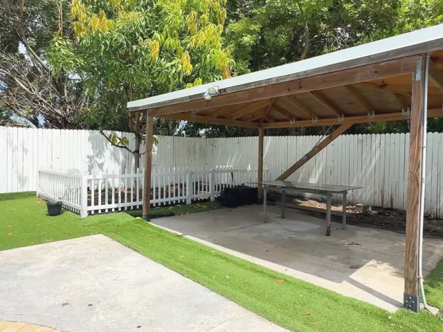 4-bedroom home for sale in Fort Lauderdale - 1751 LAUDERDALE MANOR Drive - MondialRealty