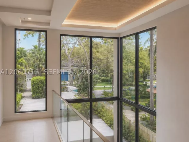 4-bedroom home for sale in Fort Lauderdale - 433 NE 11th Ave - MondialRealty