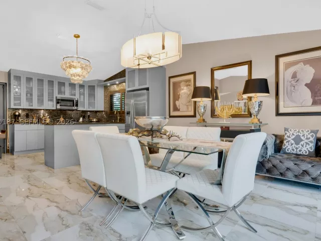 2-bedroom home for sale in Miami - 15830 SW 139th Ave - MondialRealty