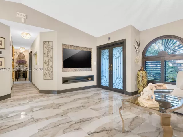2-bedroom home for sale in Miami - 15830 SW 139th Ave - MondialRealty
