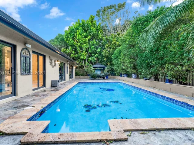 2-bedroom home for sale in Miami - 15830 SW 139th Ave - MondialRealty