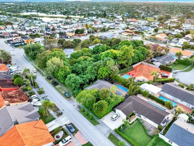 2-bedroom home for sale in Miami - 15830 SW 139th Ave - MondialRealty