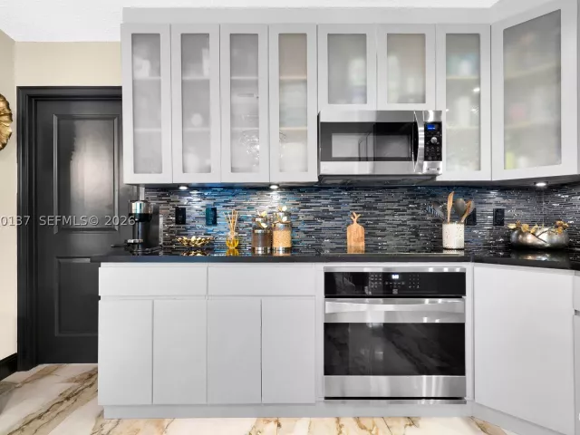 2-bedroom home for sale in Miami - 15830 SW 139th Ave - MondialRealty