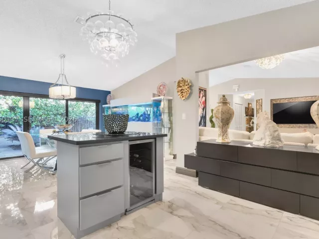 2-bedroom home for sale in Miami - 15830 SW 139th Ave - MondialRealty