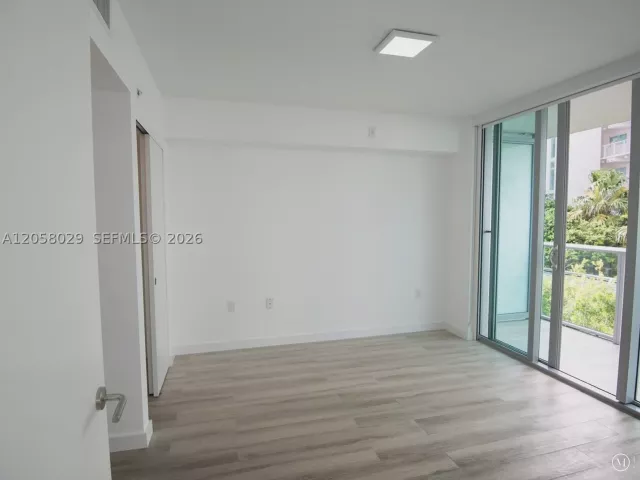 1-bedroom condo for rent in Miami Beach - 6620 Indian Creek Dr 301 - MondialRealty