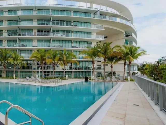 1-bedroom condo for rent in Miami Beach - 6620 Indian Creek Dr 301 - MondialRealty