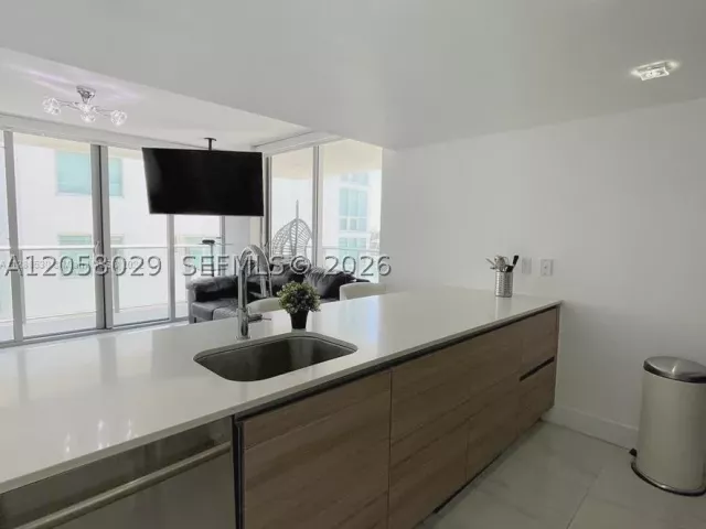 1-bedroom condo for rent in Miami Beach - 6620 Indian Creek Dr 301 - MondialRealty