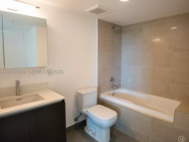 1-bedroom condo for rent in Miami Beach - 6620 Indian Creek Dr 301 - MondialRealty