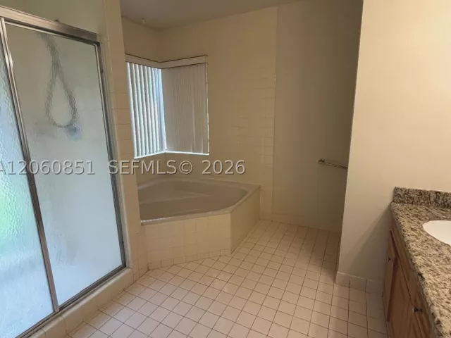 4-bedroom home for rent in Miami - 14865 SW 166th St n/a - MondialRealty