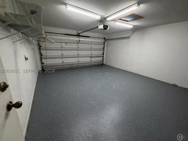 4-bedroom home for rent in Miami - 14865 SW 166th St n/a - MondialRealty