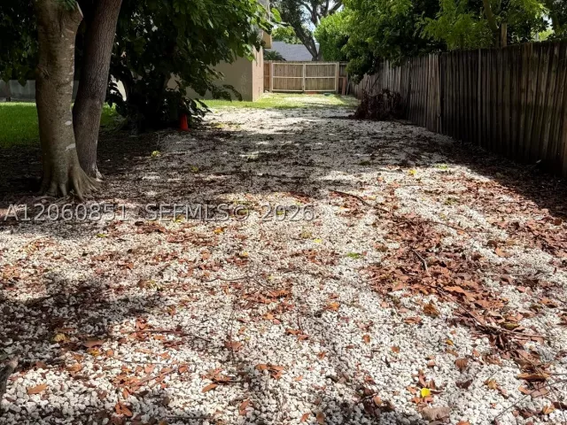 4-bedroom home for rent in Miami - 14865 SW 166th St n/a - MondialRealty