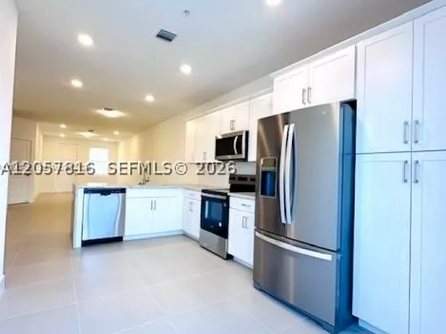 4-bedroom home for rent in Pembroke Pines - 259 SW 169th Ln 259 - MondialRealty