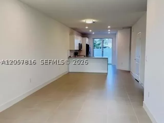4-bedroom home for rent in Pembroke Pines - 259 SW 169th Ln 259 - MondialRealty