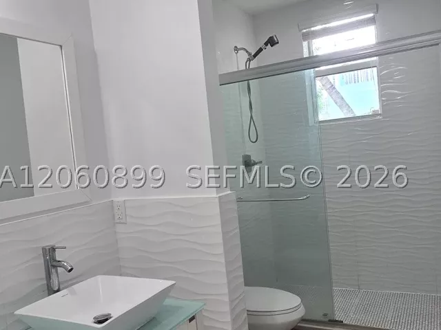 3-bedroom home for rent in Miami - 3675 Thomas Ave 3675 - MondialRealty