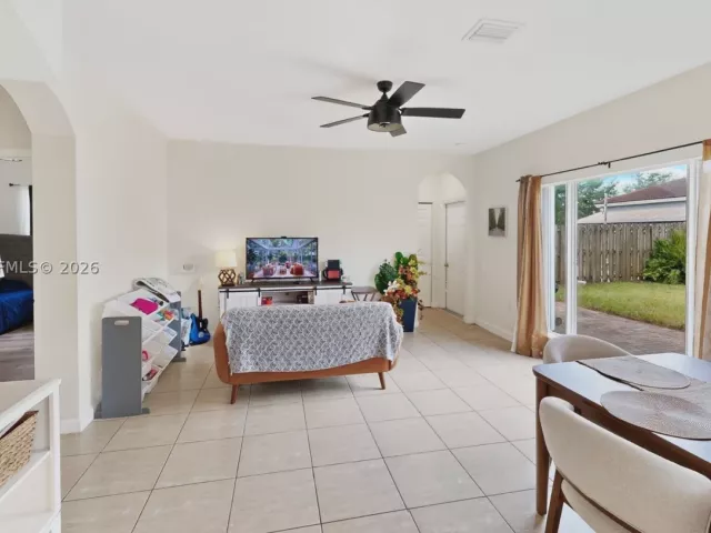 4-bedroom home for sale in Homestead - 2002 NE 39th Ter - MondialRealty