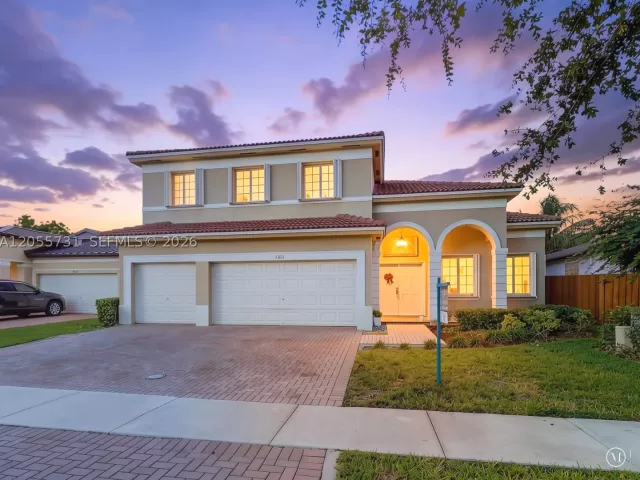 4-bedroom home for sale in Homestead - 2002 NE 39th Ter - MondialRealty