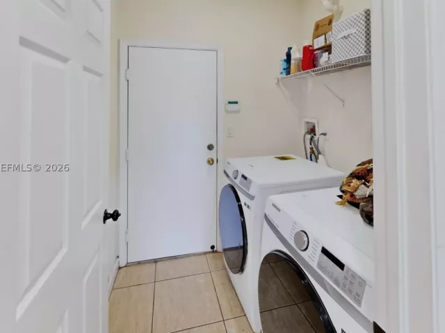 4-bedroom home for sale in Homestead - 2002 NE 39th Ter - MondialRealty