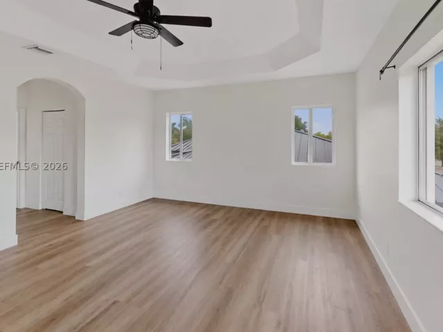 4-bedroom home for sale in Homestead - 2002 NE 39th Ter - MondialRealty