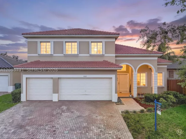 4-bedroom home for sale in Homestead - 2002 NE 39th Ter - MondialRealty