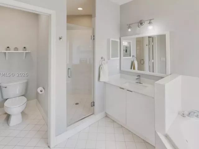 4-bedroom home for sale in Homestead - 2002 NE 39th Ter - MondialRealty