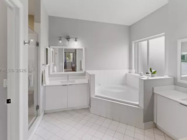 4-bedroom home for sale in Homestead - 2002 NE 39th Ter - MondialRealty