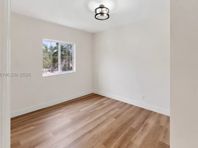 4-bedroom home for sale in Homestead - 2002 NE 39th Ter - MondialRealty
