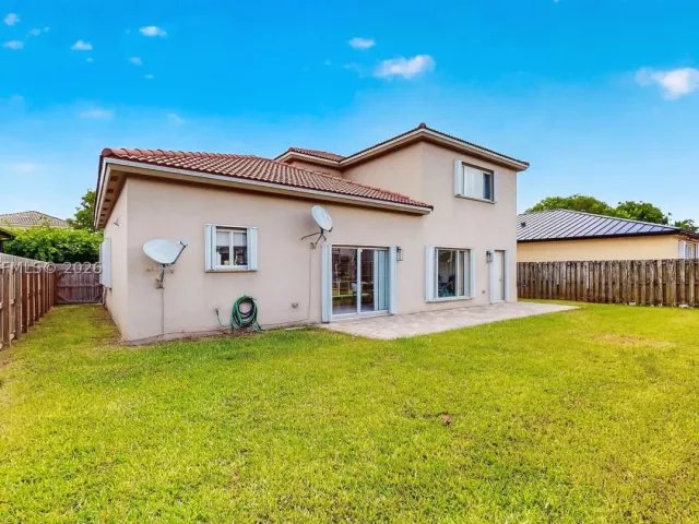 4-bedroom home for sale in Homestead - 2002 NE 39th Ter - MondialRealty