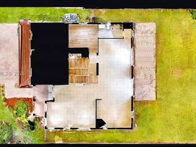 4-bedroom home for sale in Homestead - 2002 NE 39th Ter - MondialRealty