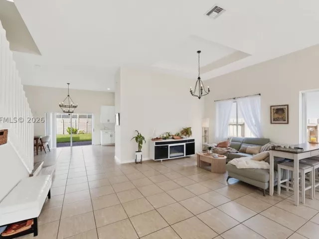 4-bedroom home for sale in Homestead - 2002 NE 39th Ter - MondialRealty
