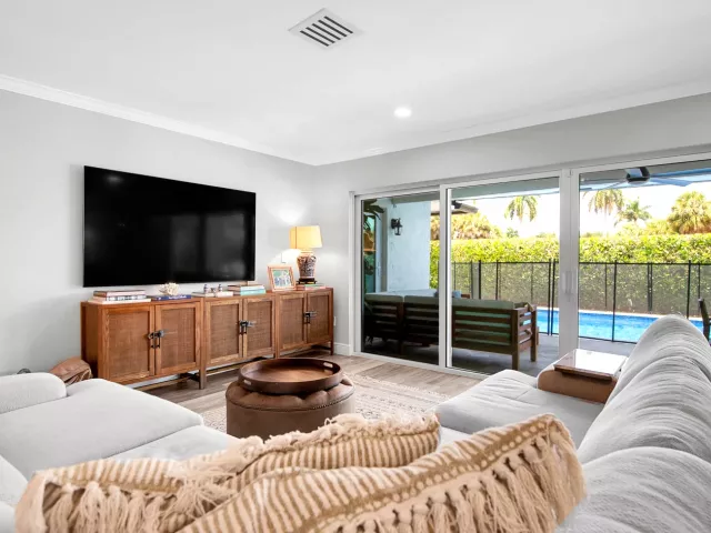 3-bedroom home for rent in Boca Raton - 23313 Lago Mar Circle - MondialRealty