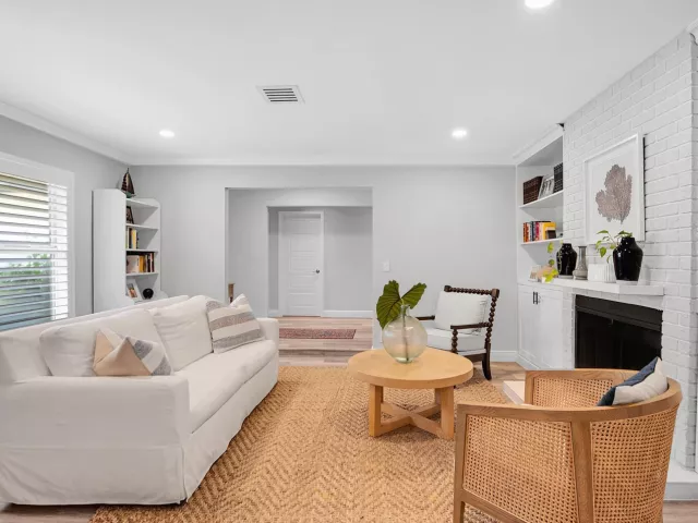 3-bedroom home for rent in Boca Raton - 23313 Lago Mar Circle - MondialRealty