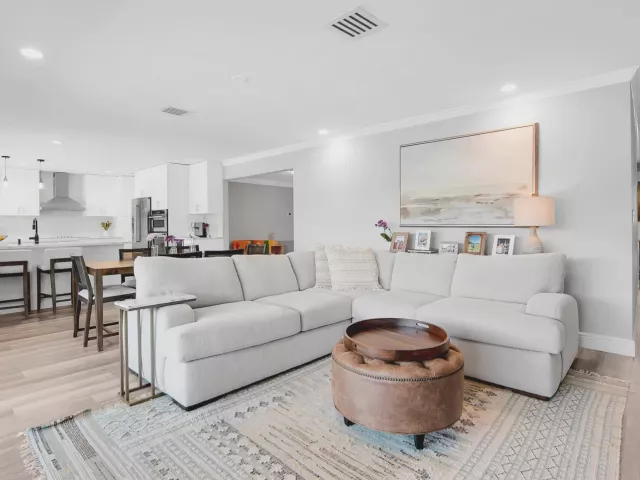 3-bedroom home for rent in Boca Raton - 23313 Lago Mar Circle - MondialRealty