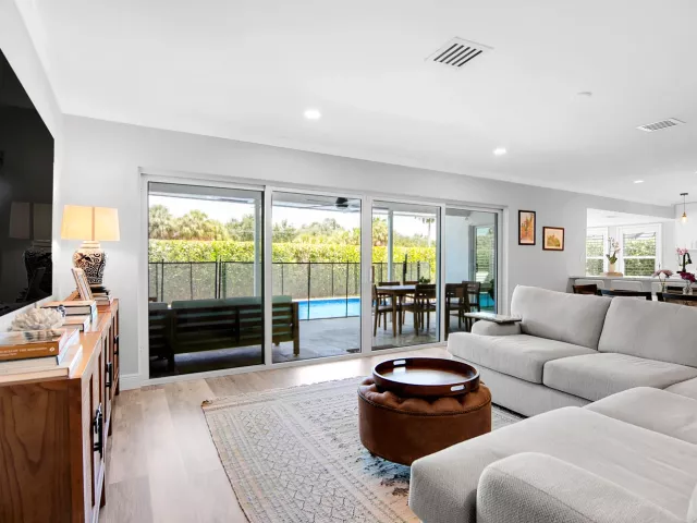 3-bedroom home for rent in Boca Raton - 23313 Lago Mar Circle - MondialRealty