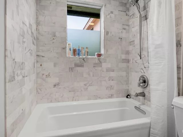 3-bedroom home for rent in Boca Raton - 23313 Lago Mar Circle - MondialRealty