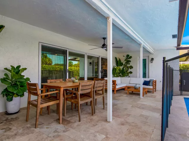 3-bedroom home for rent in Boca Raton - 23313 Lago Mar Circle - MondialRealty