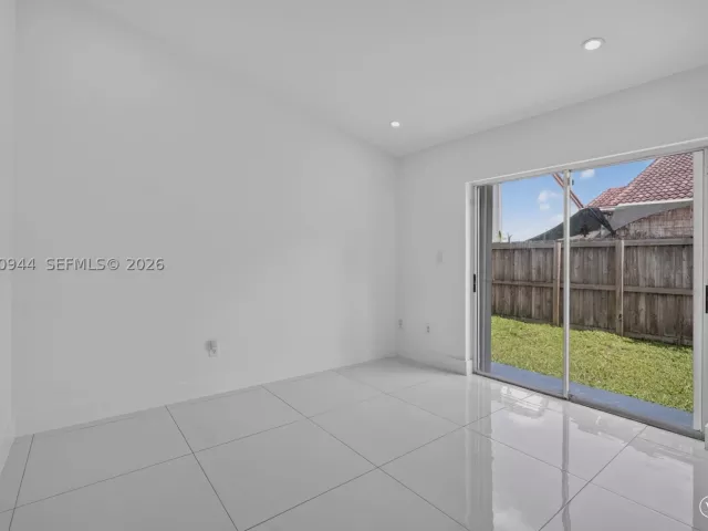 3-bedroom home for rent in Miami - 15772 SW 74th Ln - MondialRealty