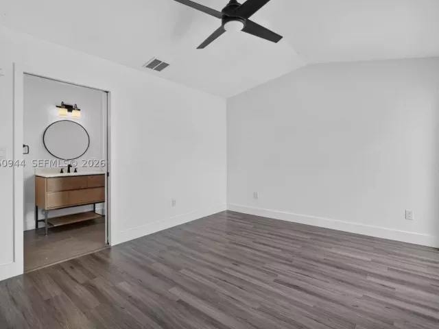3-bedroom home for rent in Miami - 15772 SW 74th Ln - MondialRealty